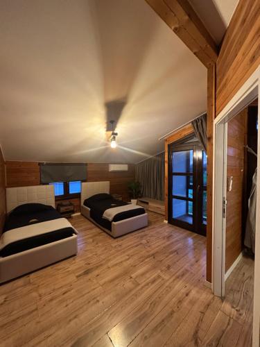 Isea Wood Villa in Rubik