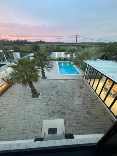 Isea Wood Villa in Rubik