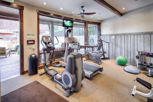 Silver Star #1104 - 2 Bed Condo - image 12