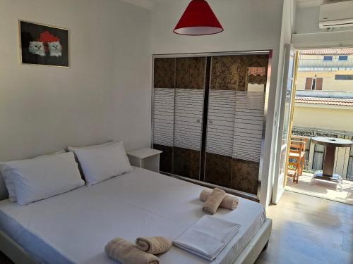Nafpaktos studio in port II - Μαλάματα
