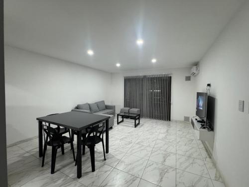La Roca - image 4