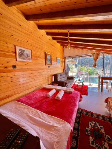 Under Stars Cozy Moroccan Lodge by Lake Ouiouane in Jemaa de Mrirt