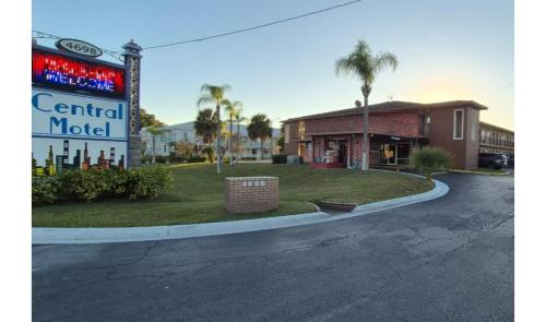 Central Motel - main image