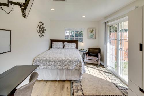 . Work and Play! Extended-Stay Studio in Simi Valley