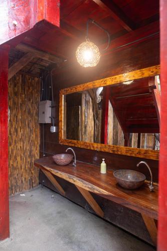 卫浴间, Casa Bambucha Hostel in 拉斯彭尼塔斯