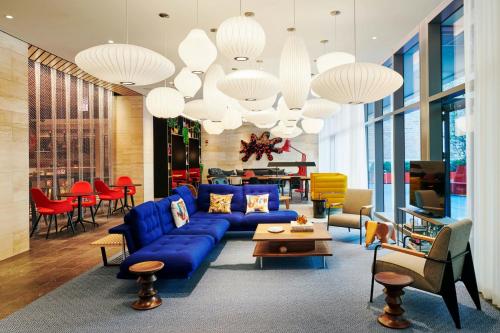 citizenM Chicago near 311 South Wacker Drive Chicago