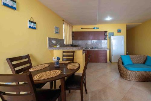 virtuve, Suite apartment 101 Santa Marianita Beach Manta by BRISAMAR in Santa Marianita