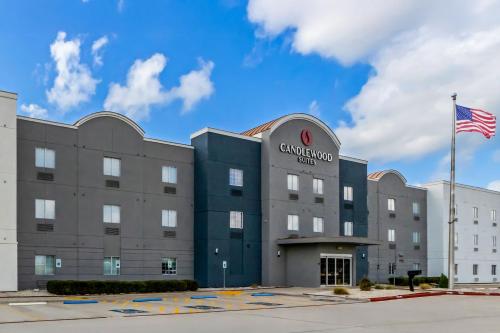 Candlewood Victoria By IHG