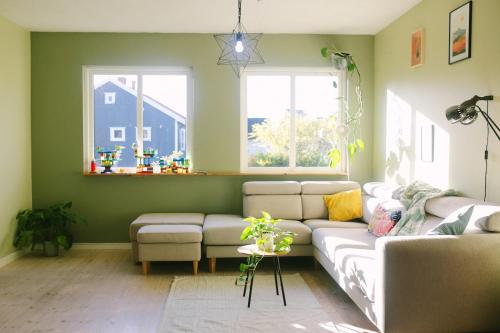 Lovely family house with garden – khách sạn tại Alna