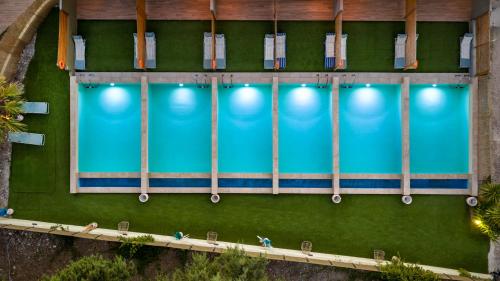 M&B Luxury Suites Charaki 4