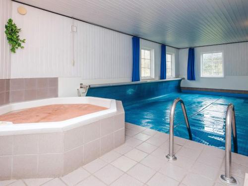 Spa, 10 person holiday home in Rømø in Romo Kirkeby
