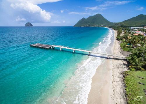 Appartement neuf a 150 metres de la mer wifi in เลอ ยามัน