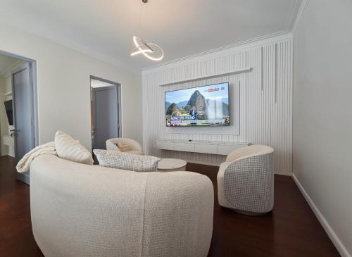 Boutique Room Miraflores Near Larcomar 1B - image 4