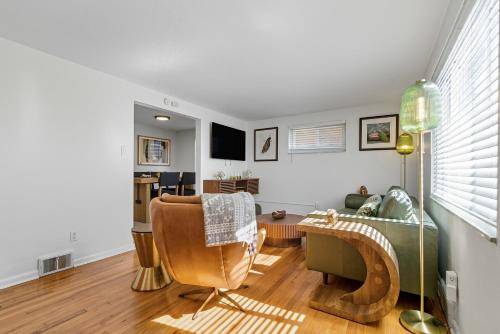 Modern 30 Day Stay Near Downtown Hospitals – khách sạn tại Xã Ross