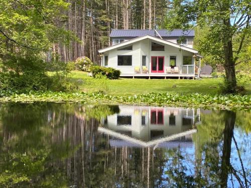 A szálláshely kívülről, Private Pond, Dog-Friendly, Peaceful, Golfing in Orcas Island (WA)