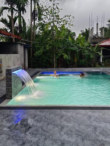 Zwembad, Peacock Villa Resort in Udawalawe