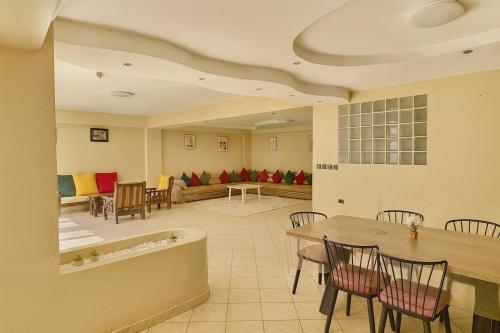 Luxury apartment with garden view in Najah