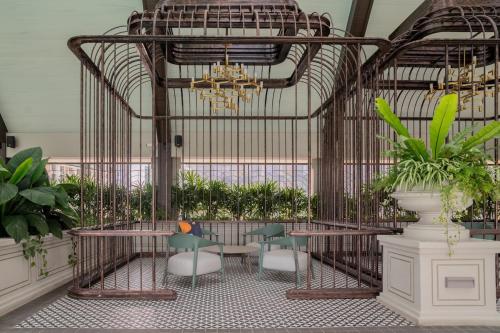 Garden, Paxtonz Urban Luxe Walk to Mall! Free WiFi & Pool near Mutiara Damansara
