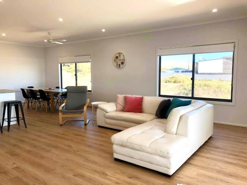 Salt Eyre Sceale Bay Holiday House in Calca