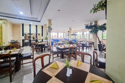 Restoran, Urbanview Hotel Gumilang Puncak in Megamendung