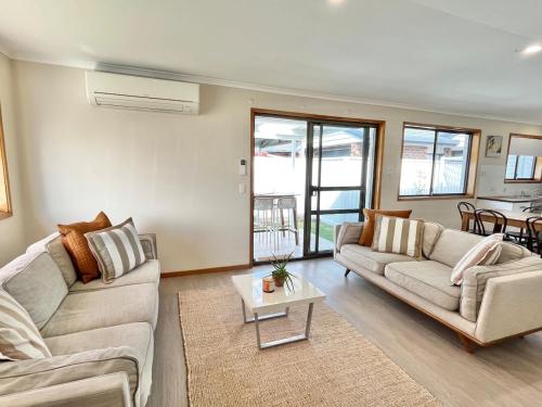 Casa Al Mare- family and pet friendly, close to everything in Burleigh Waters