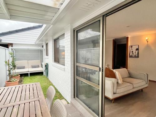 Casa Al Mare- family and pet friendly, close to everything in Burleigh Waters
