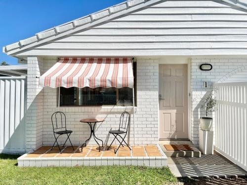 Casa Al Mare- family and pet friendly, close to everything in Burleigh Waters