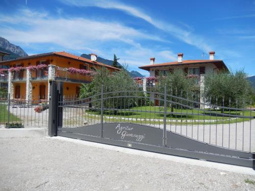 Agritur Giovanazzi - Hotel - Arco