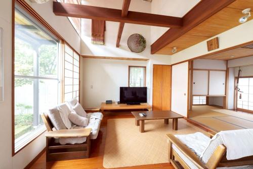 SEBARI casa vacation rental