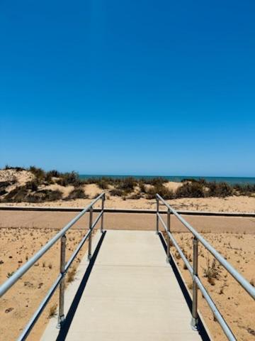 Beach, Summer Port Lodge in Port Hedland