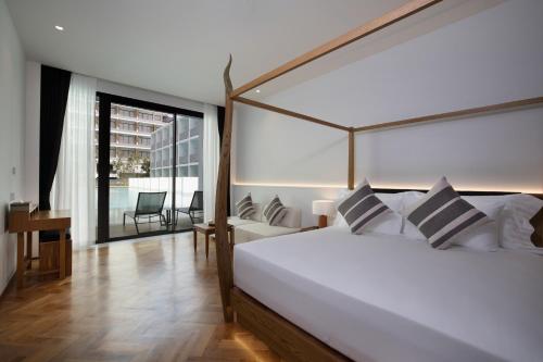 room detail thumbnail 0