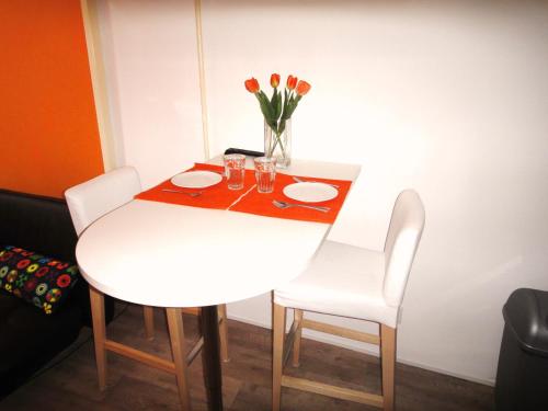 Orange Suite Studio 5