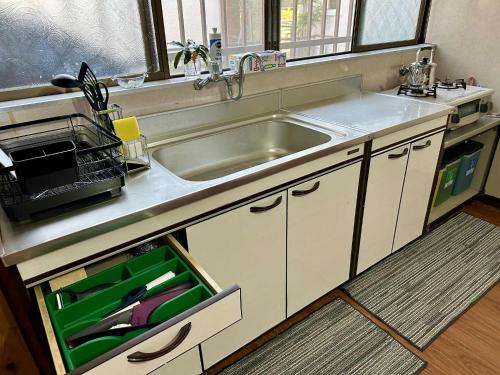 Kitchen, Tora House in Moriyama