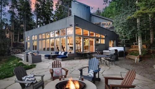 Dreamscape Breck Epic Views, Magical Sunsets & Unforgettable Stays – khách sạn tại Núi Baldy