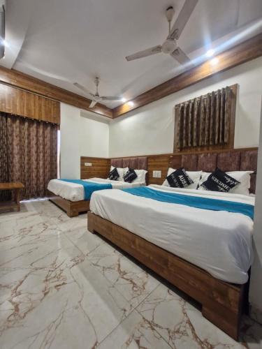 Hotel Signature in Ahmedabad