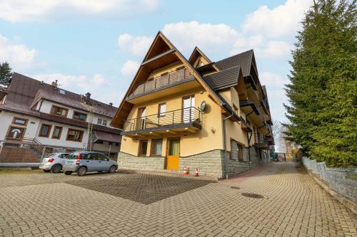 Comfortable Apartment with Parking Space by Noclegi Renters obrázok