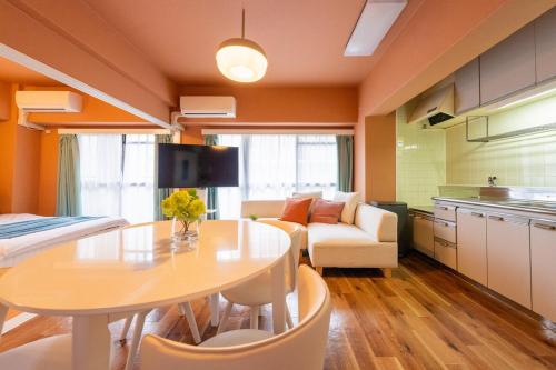 綺麗に改装されたアパートメント 京都や新大阪駅へアクセス良好 3ベッド 1バスルーム