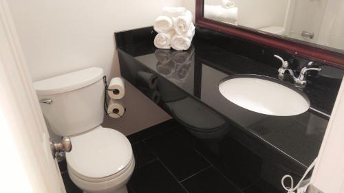 Motel 6 Tinton Falls, NJ - Neptune - 화장실