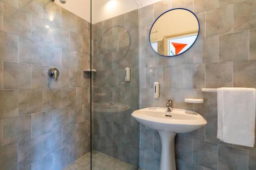 حمام, Meet Hostel Cervia in Cervia