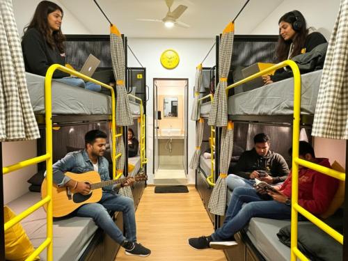 1 bunk bed