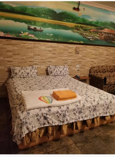 . Red Lantern guesthouse