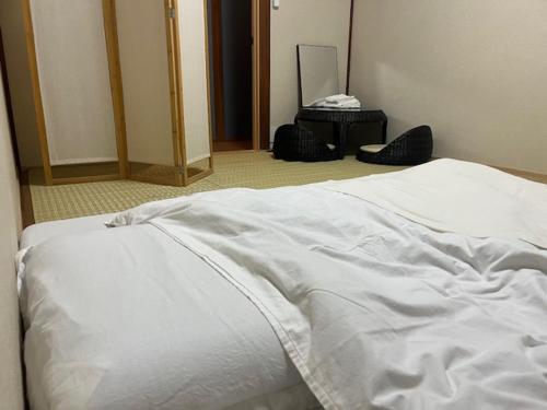 Retreat Guest House Surya - WOMEN's only -