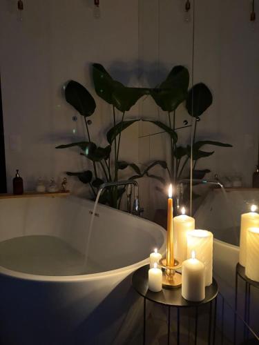 Warszawa Centrum Designerski Apartament z Wanną, Varšava