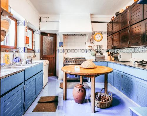 кухня, Casa da Rampa By Gt House in Galamares