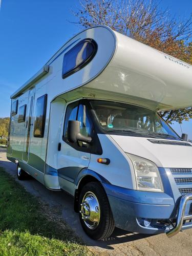 Sleeping in a motorhome in Wesseling
