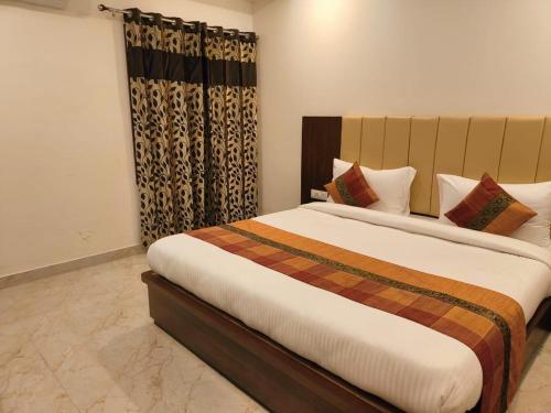 rooms499 the ladli paying guest house - Varanasi