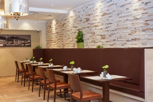 H+ Hotel München - image 13