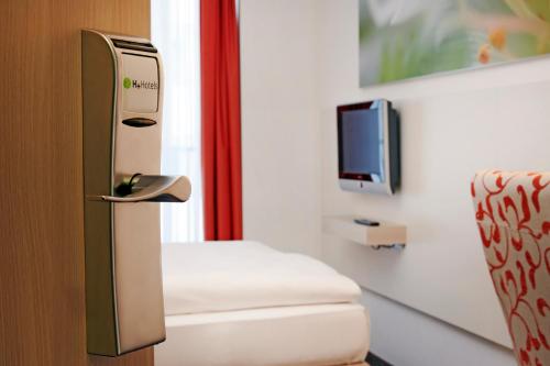 H+ Hotel München - image 12