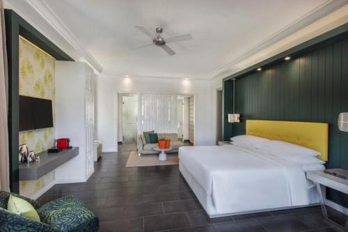 room detail thumbnail 1
