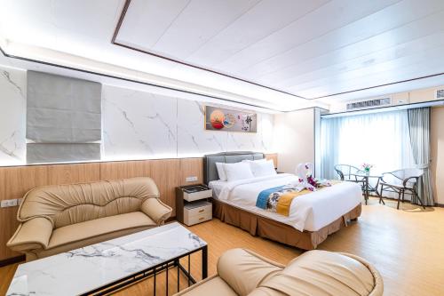 Suite, deluxe, junior